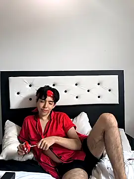 Lucca  555 online show from March 13, 2026, 4:02 pm