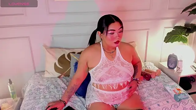 Candyy rose  online show from April 10, 2026, 3:01 am