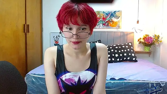 sirennmoonnn  online show from March 4, 2026, 7:20 pm