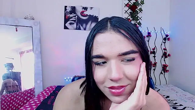 Candyy doll   online show from April 15, 2026, 7:58 pm