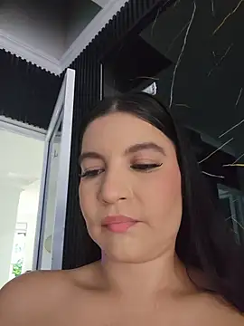 Pretty Julieta online show from April 5, 2026, 9:23 pm