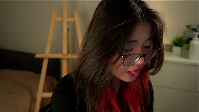 NelleMihalko online show from March 24, 2026, 1:16 pm