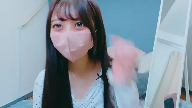 Nana-jpnk online show from May 11, 2026, 5:13 am