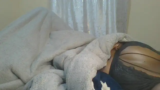Snapshot of ndivhuwomuleya chatting on June 4, 2026, 2:39 am ndivhuwomuleya online show from June 4, 2026, 2:39 am