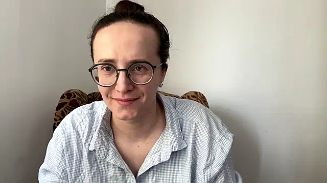 SofiaTease online show from April 2, 2026, 2:15 pm