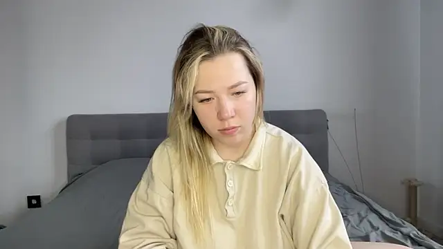 alyrasun online show from March 24, 2026, 6:07 am