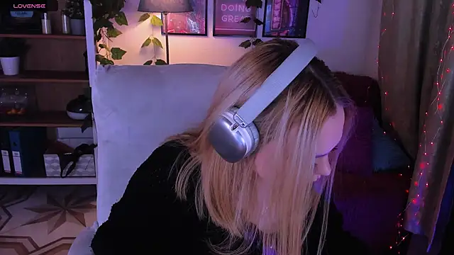 AmeliaMerris online show from April 29, 2026, 9:54 pm