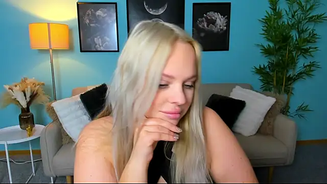 Nikolla  online show from March 7, 2026, 2:47 pm