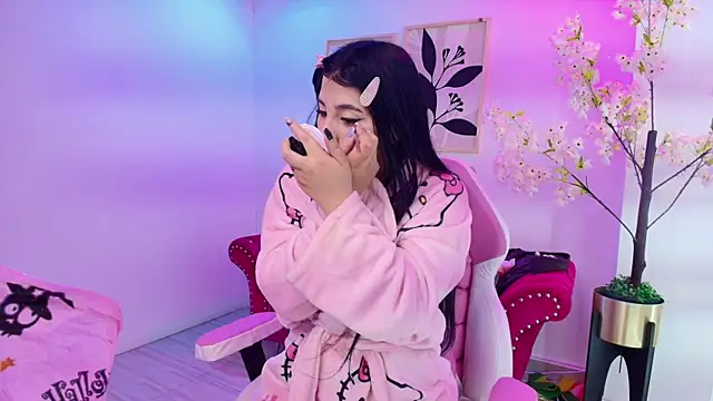 Snapshot of Miia__owens chatting on July 17, 2026, 8:03 pm Miia owens online show from July 17, 2026, 8:03 pm
