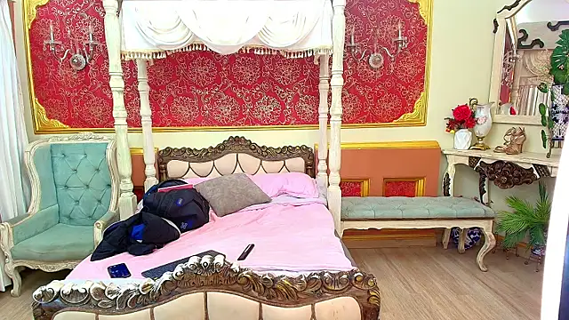 Sienna Dark online show from April 29, 2026, 11:14 am