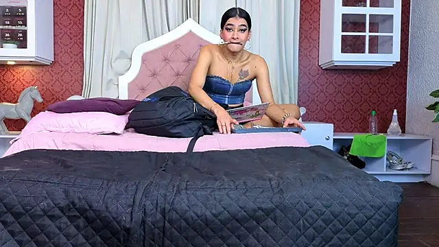 Sienna Dark online show from July 29, 2026, 11:30 am