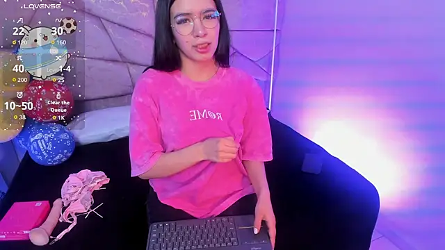 Snapshot of Amara_Velle chatting on June 16, 2026, 1:03 pm Amara Velle online show from June 16, 2026, 1:03 pm