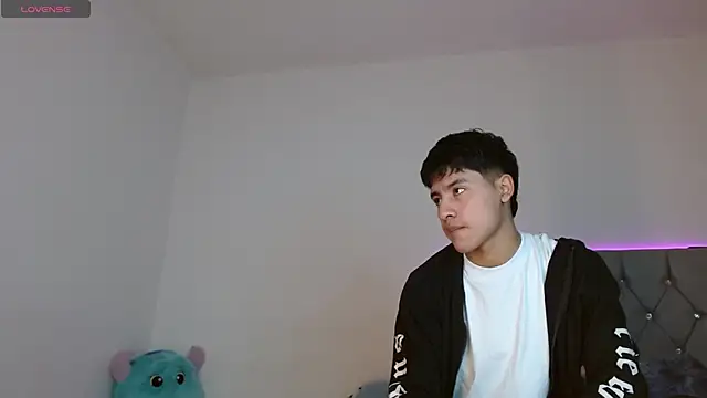 Snapshot of Sebas_fire4 chatting on May 14, 2026, 1:12 am Sebas fire4 online show from May 14, 2026, 1:12 am