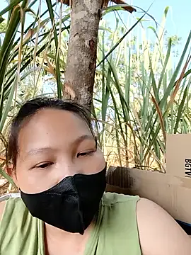 Tini-mimi online show from April 4, 2026, 12:42 am