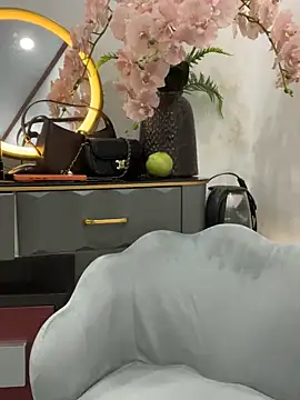 Rinn99 online show from April 18, 2026, 2:48 am