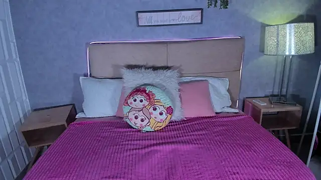 Mia1blaze online show from April 25, 2026, 3:20 am