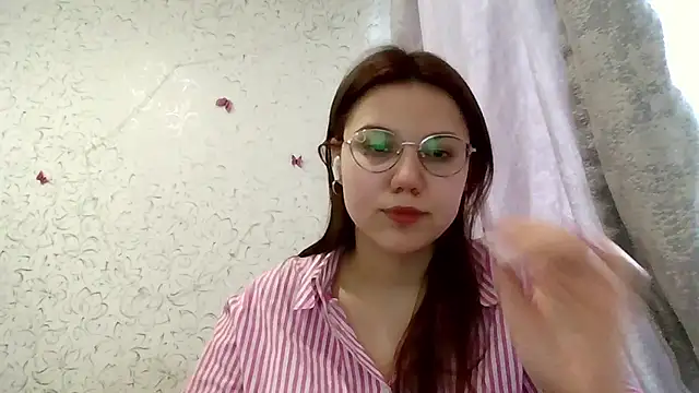 Aurora Breeze online show from April 20, 2026, 11:13 am