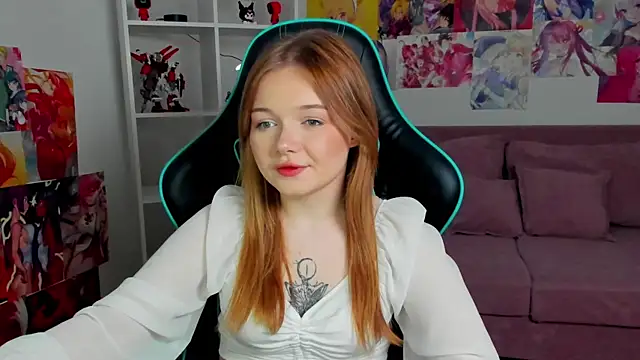 ElinaVale online show from April 21, 2026, 5:17 pm