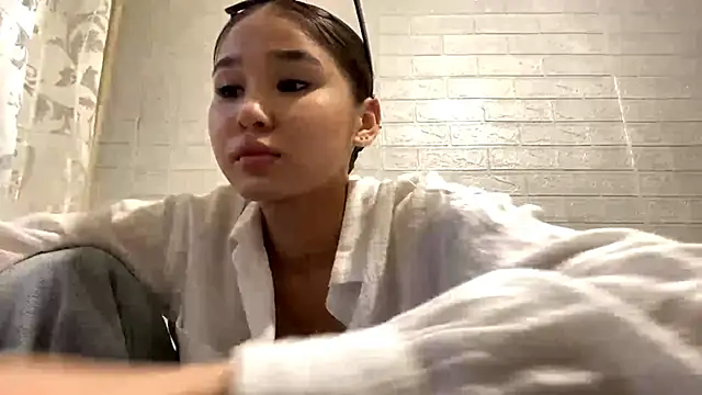 Snapshot of CatherineForbes chatting on April 29, 2026, 1:15 pm CatherineForbes online show from April 29, 2026, 1:15 pm