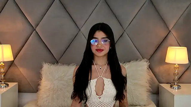 Snapshot of OliviaDiaz chatting on June 13, 2026, 8:07 pm OliviaDiaz online show from June 13, 2026, 8:07 pm