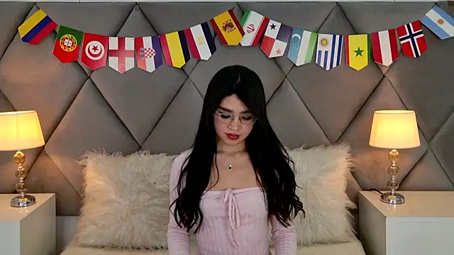 Snapshot of OliviaDiaz chatting on June 16, 2026, 8:22 pm OliviaDiaz online show from June 16, 2026, 8:22 pm