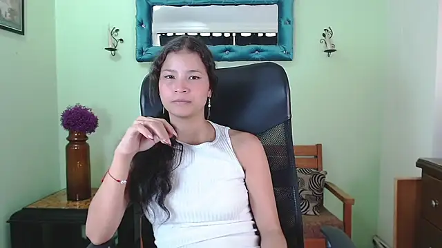 ChalonVera online show from May 7, 2026, 7:19 pm