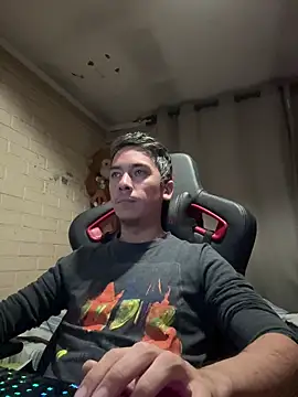 Cr1sXPorn online show from April 7, 2026, 2:23 am