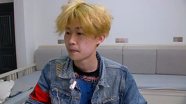 Chili-001 online show from March 9, 2026, 10:19 am