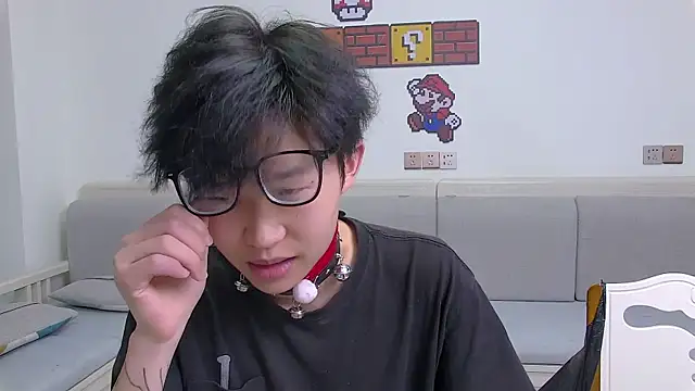 Snapshot of Chili-001 chatting on April 13, 2026, 11:05 am Chili-001 online show from April 13, 2026, 11:05 am