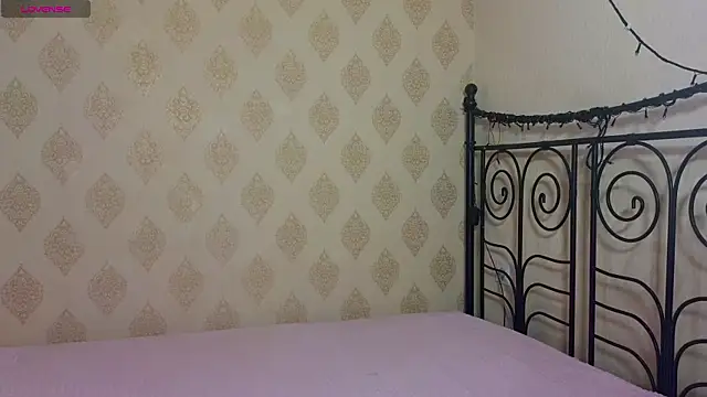 LucyMur online show from April 11, 2026, 6:01 pm