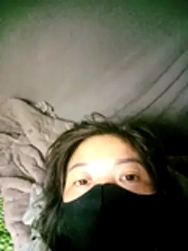 Bling-pusy online show from April 20, 2026, 9:49 pm