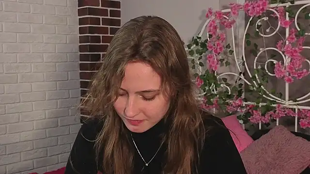 RubieHeiser online show from April 13, 2026, 6:02 pm