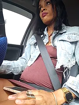 PrettyLeeLee online show from March 23, 2026, 5:39 pm