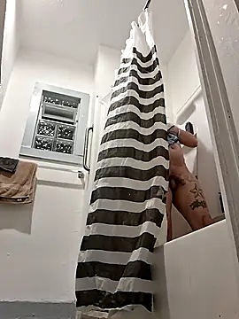 Brandon23xxxgb online show from April 14, 2026, 1:55 am