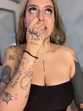 CarolQueen1  online show from March 29, 2026, 1:44 pm