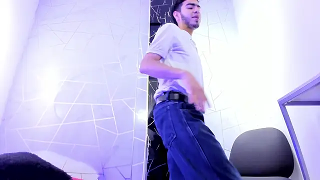 Valentin Lux online show from March 27, 2026, 3:23 am