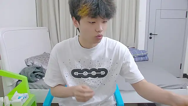 icecream-002 online show from April 6, 2026, 10:49 am