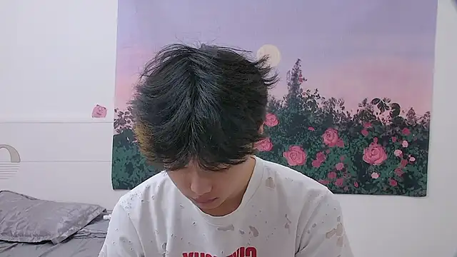 icecream-002 online show from April 20, 2026, 11:46 am