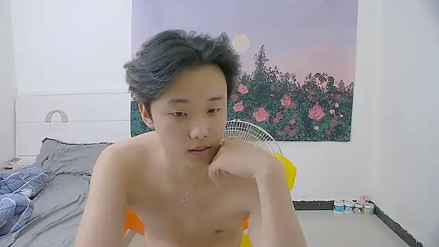 Snapshot of icecream-002 chatting on May 20, 2026, 12:11 pm icecream-002 online show from May 20, 2026, 12:11 pm