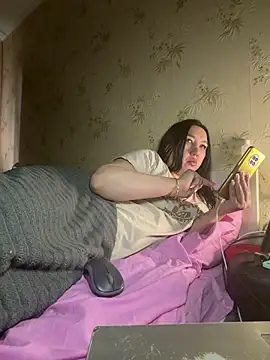 Besthot 2026 online show from April 9, 2026, 11:37 am