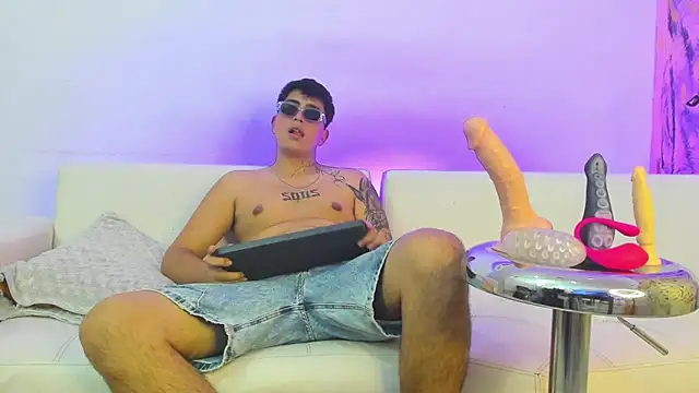 ThomasThundr online show from April 14, 2026, 6:30 am