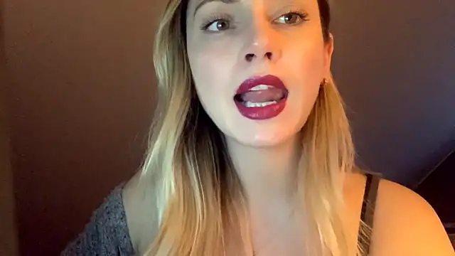 ScarlettSensitive online show from March 19, 2026, 4:22 pm