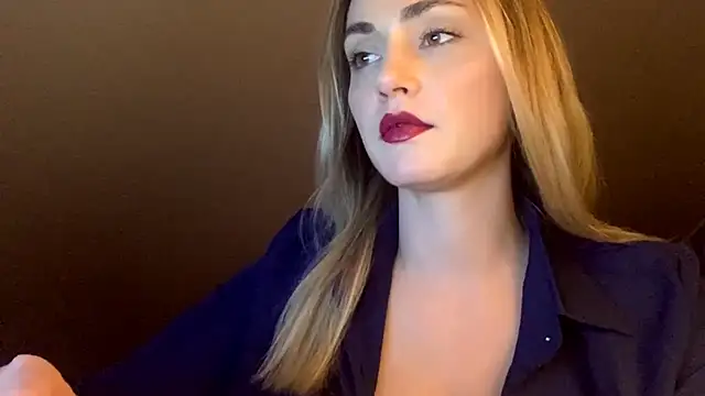 ScarlettSensitive online show from April 1, 2026, 8:06 pm