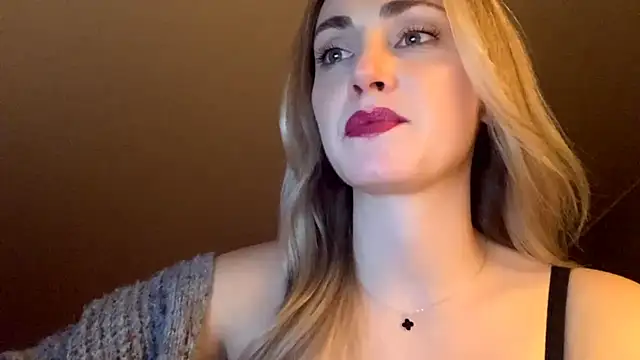 ScarlettSensitive online show from April 12, 2026, 8:14 pm