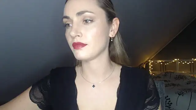 Snapshot of ScarlettSensitive chatting on May 30, 2026, 2:25 pm ScarlettSensitive online show from May 30, 2026, 2:25 pm