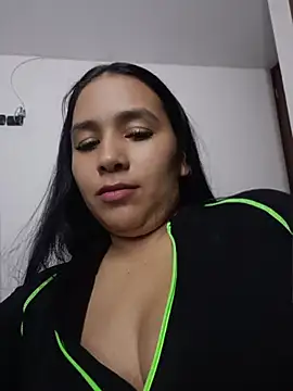 Snapshot of Karla__Morrison chatting on May 27, 2026, 1:57 am Karla Morrison online show from May 27, 2026, 1:57 am