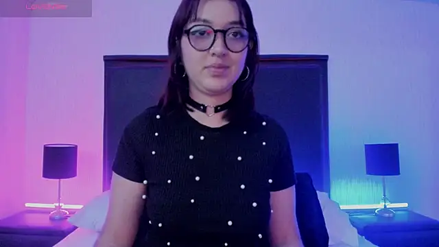 Snapshot of LilithBluum chatting on May 12, 2026, 6:27 pm LilithBluum online show from May 12, 2026, 6:27 pm