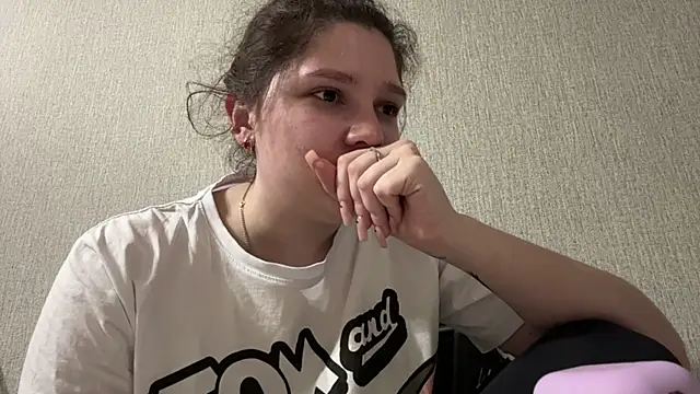 Emmiebutwihu online show from April 15, 2026, 11:28 am