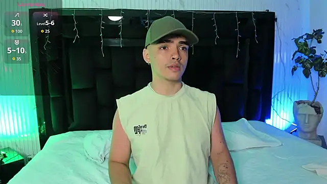 NicoKinggs  online show from March 16, 2026, 12:31 pm