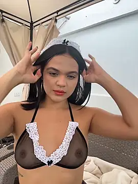 Bella-Ferrer online show from March 10, 2026, 7:19 pm